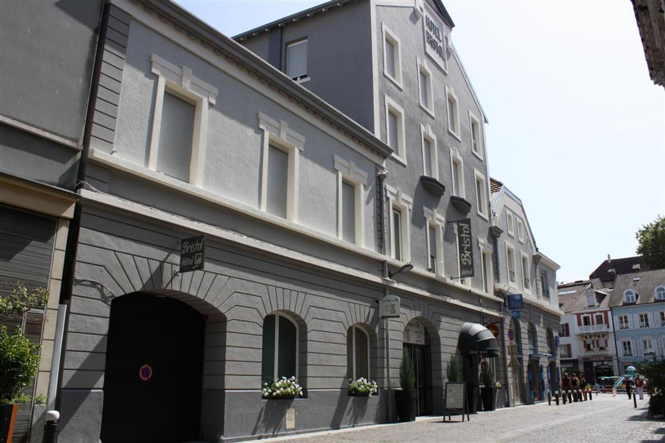 Brit Hotel Bristol Montbeliard Centre Montbéliard Exterior foto