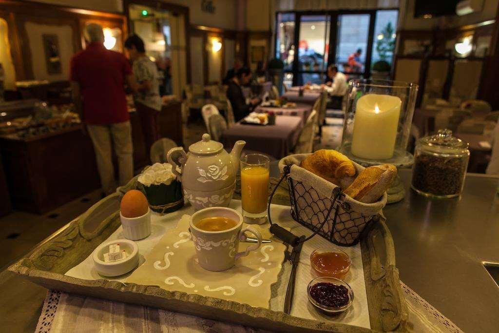 Brit Hotel Bristol Montbeliard Centre Montbéliard Restaurante foto