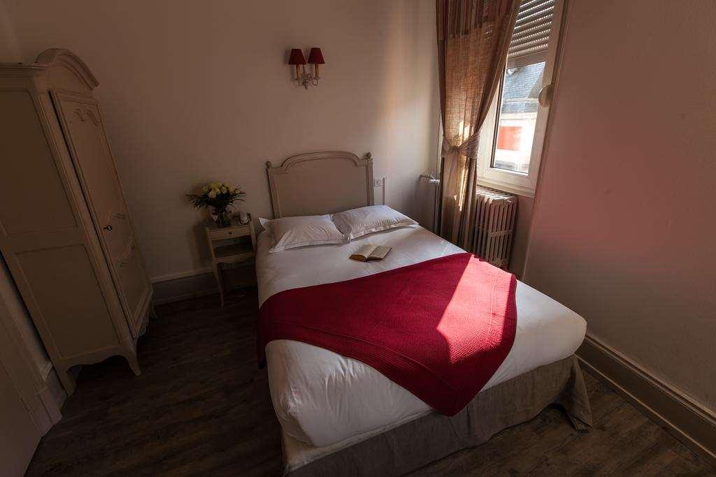 Brit Hotel Bristol Montbeliard Centre Montbéliard Quarto foto